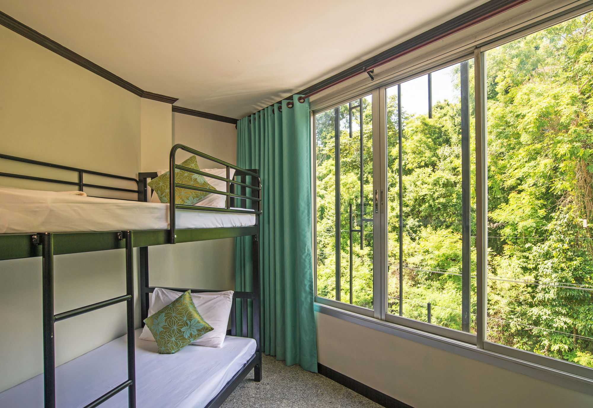 Green House Hotel