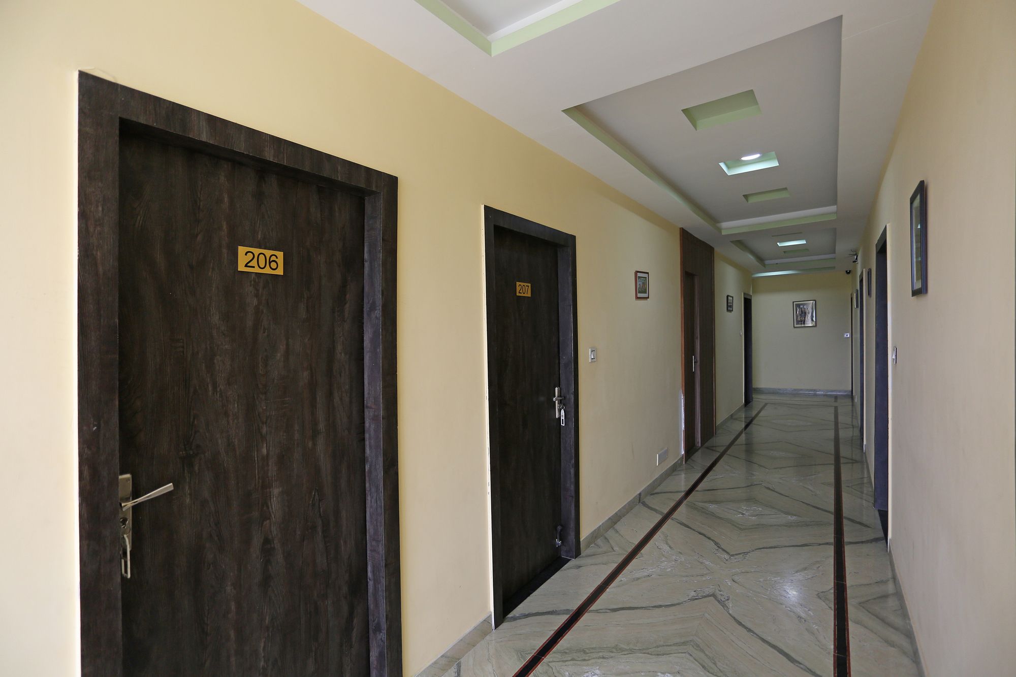 Hotel Anant Palace by OYO Rooms