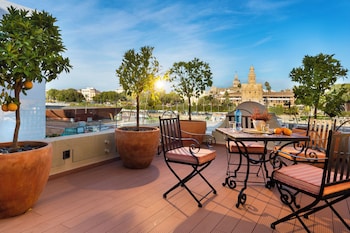 Casa Del Poeta Triana Suite And Homes Seville
