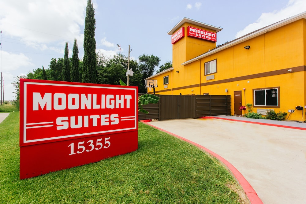 Moonlight Suites