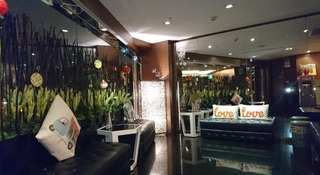 Burgary Hotel