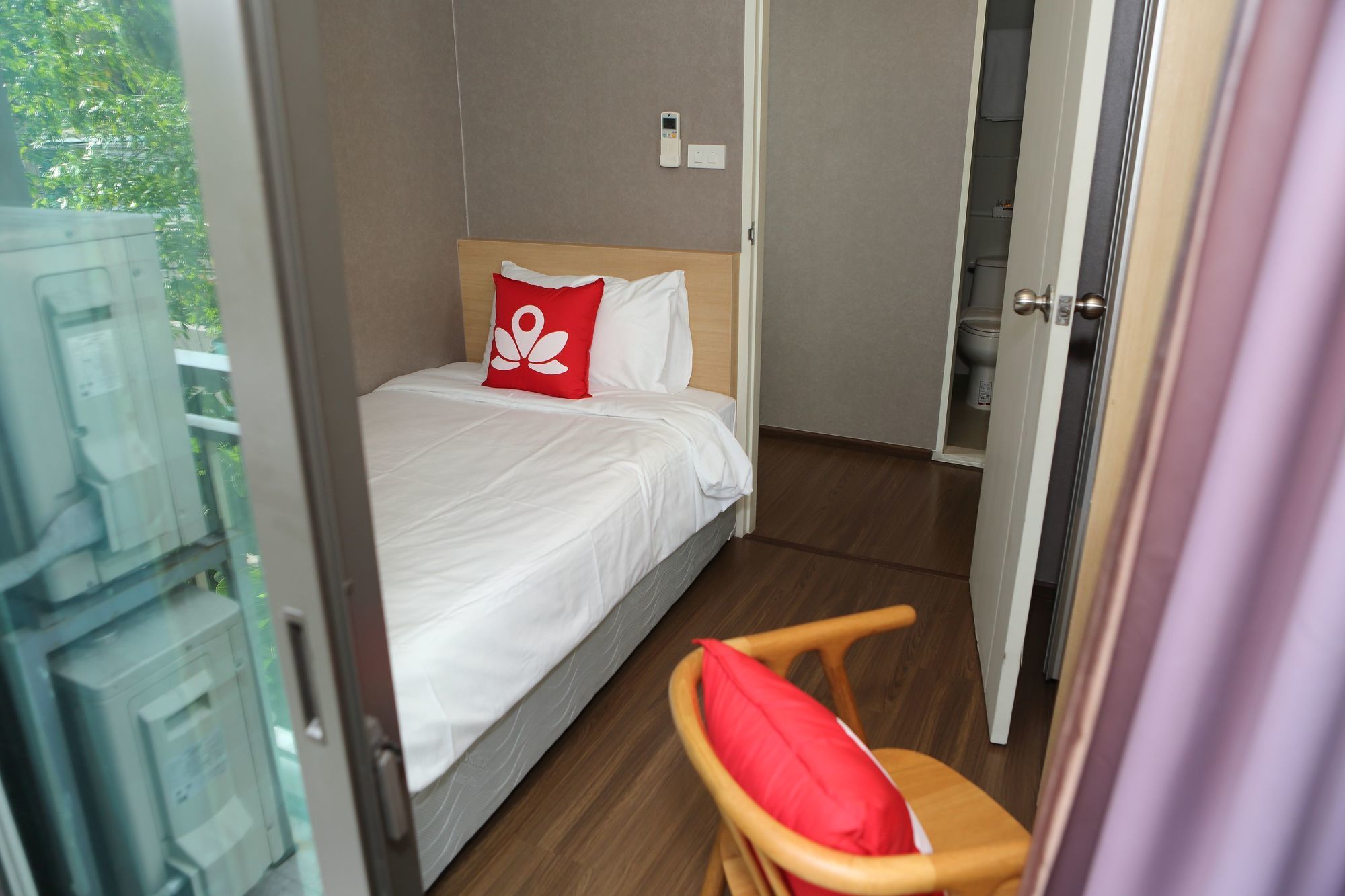 Zen Rooms Sukhumvit Soi 22