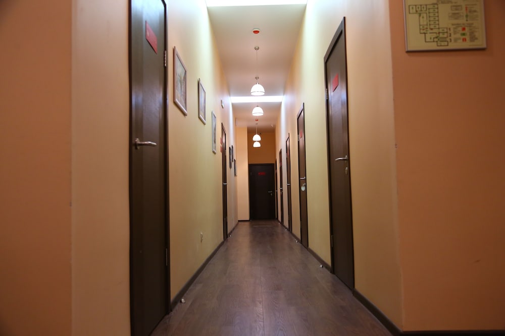 Mini Hotel on Baumanskaya - Artist Hostel
