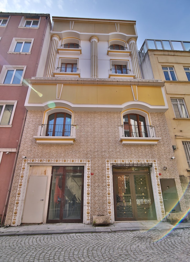 Queensland Hotel Istanbul