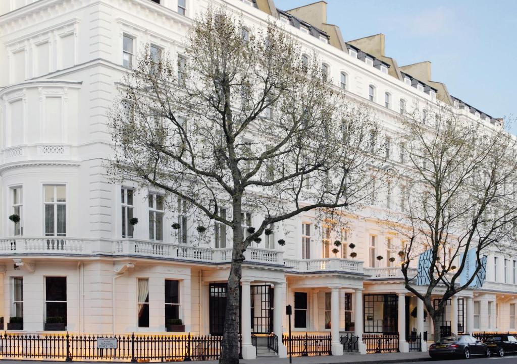 THE KENSINGTON HOTEL