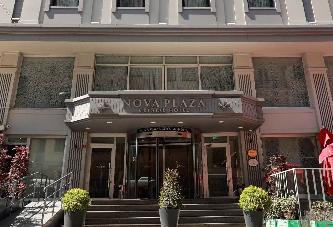 Nova Plaza Crystal Hotel