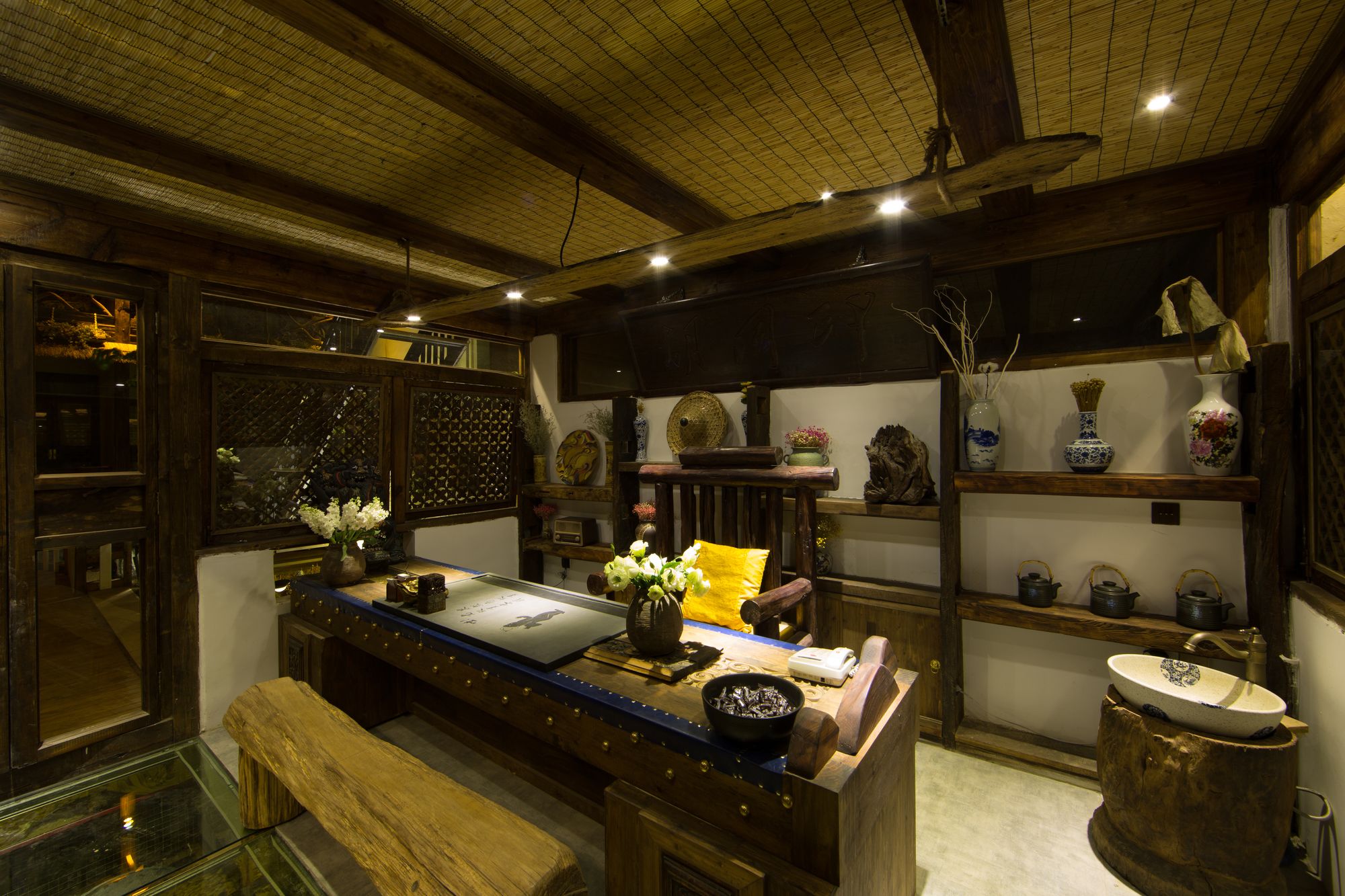 China Old Story Inns Lijiang Ancient Town
