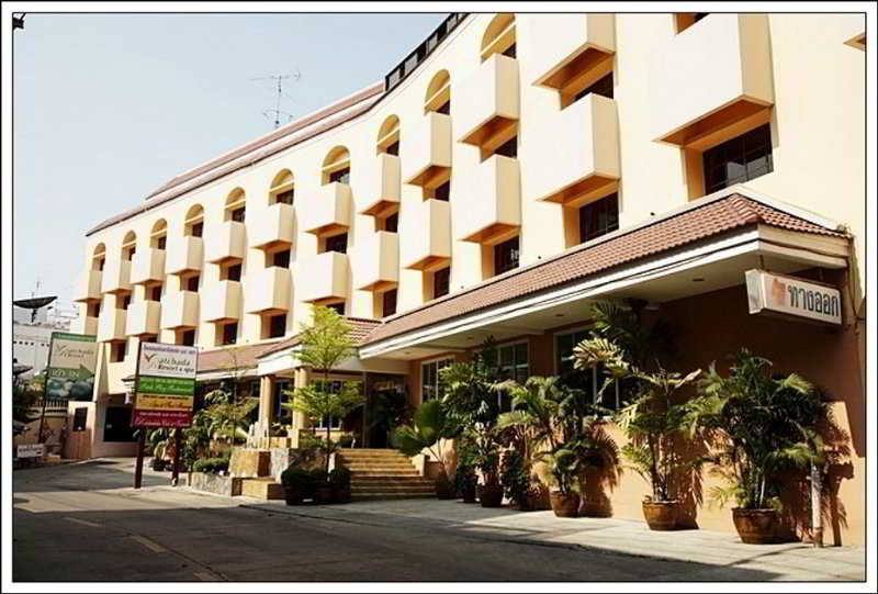 Ratchada Resort & Spa