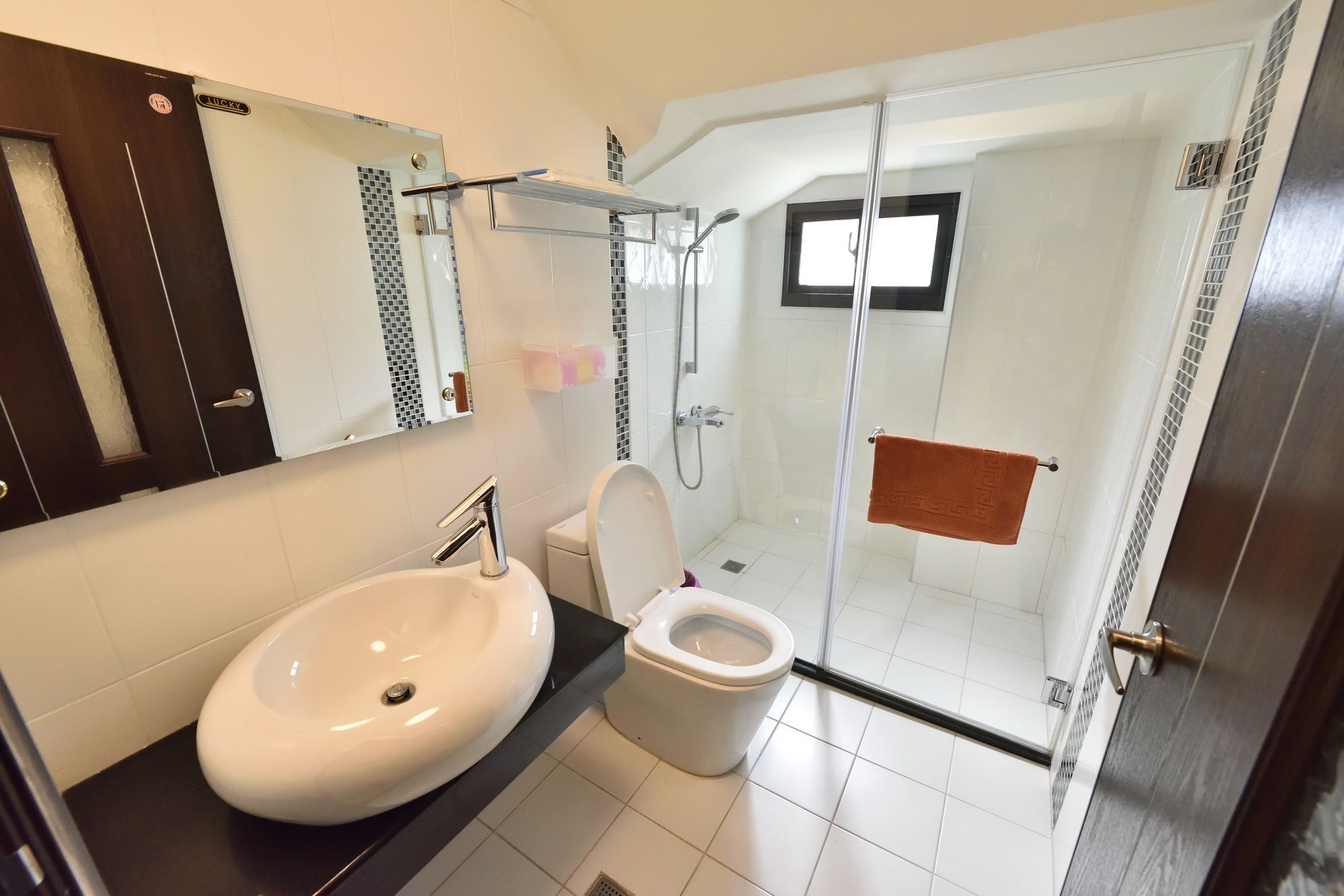 Avenue B&b