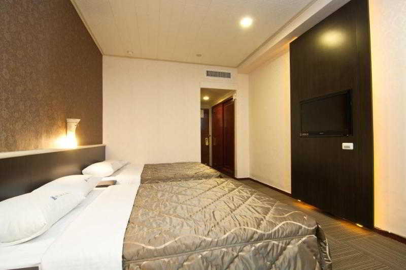 Atami Hotel
