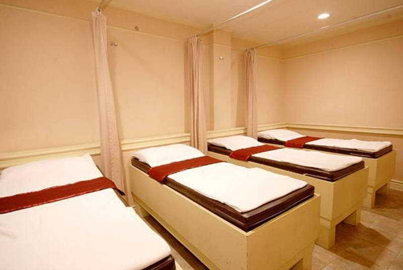 Silom Avenue Inn