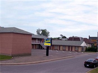 Scottish Inn & Suites Falls Way