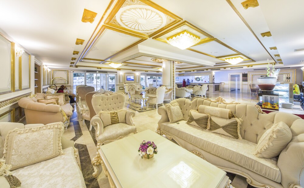 Modern Saraylar Hotel