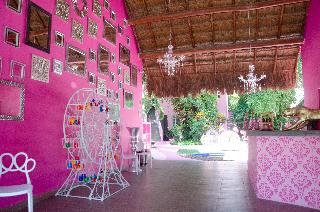 Mala Vecindad Playa Hotel