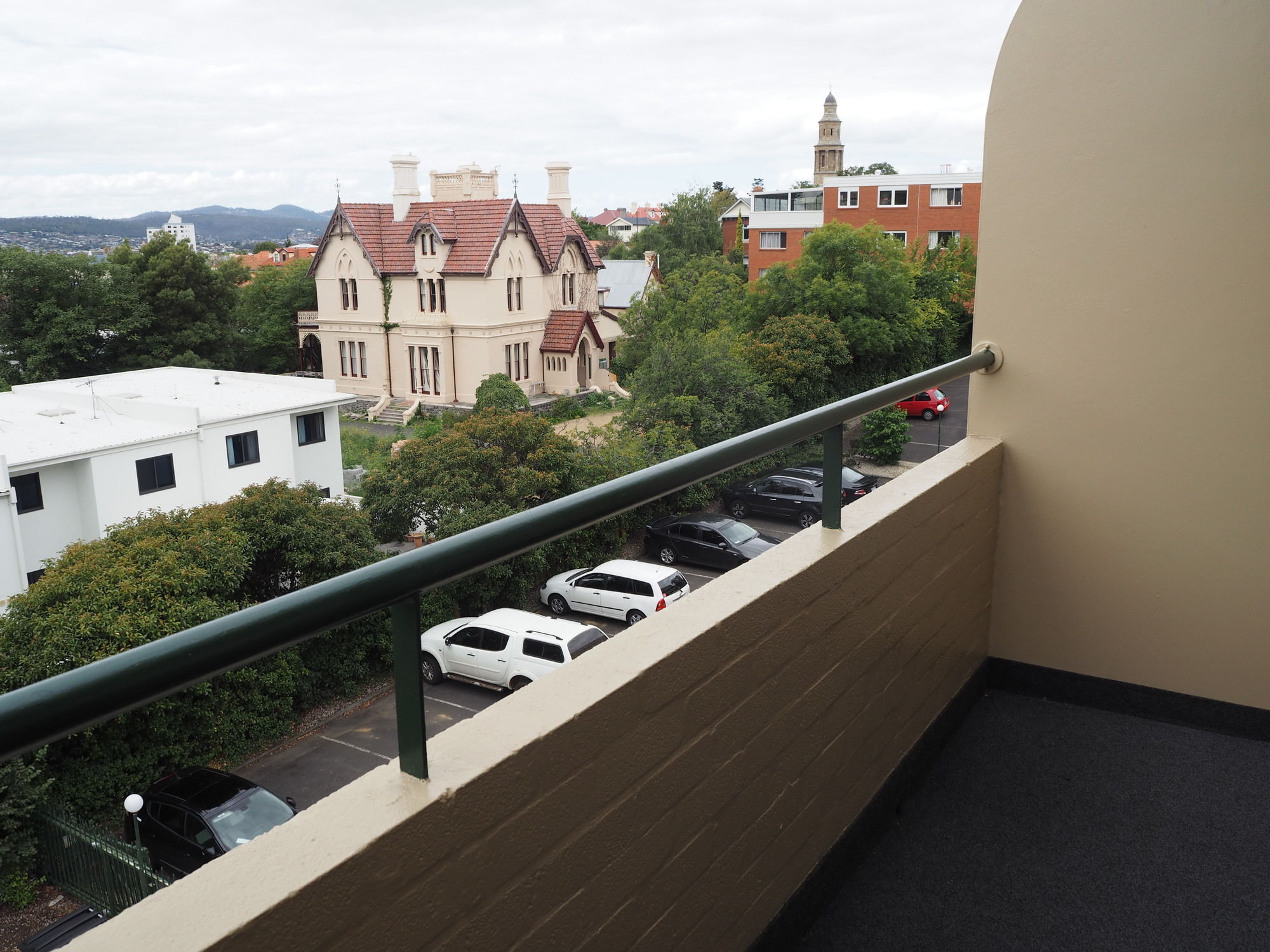 St. Ives Motel Apartments