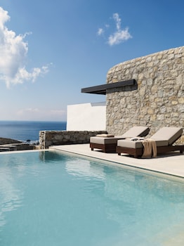 Ezio Bo Luxury Living