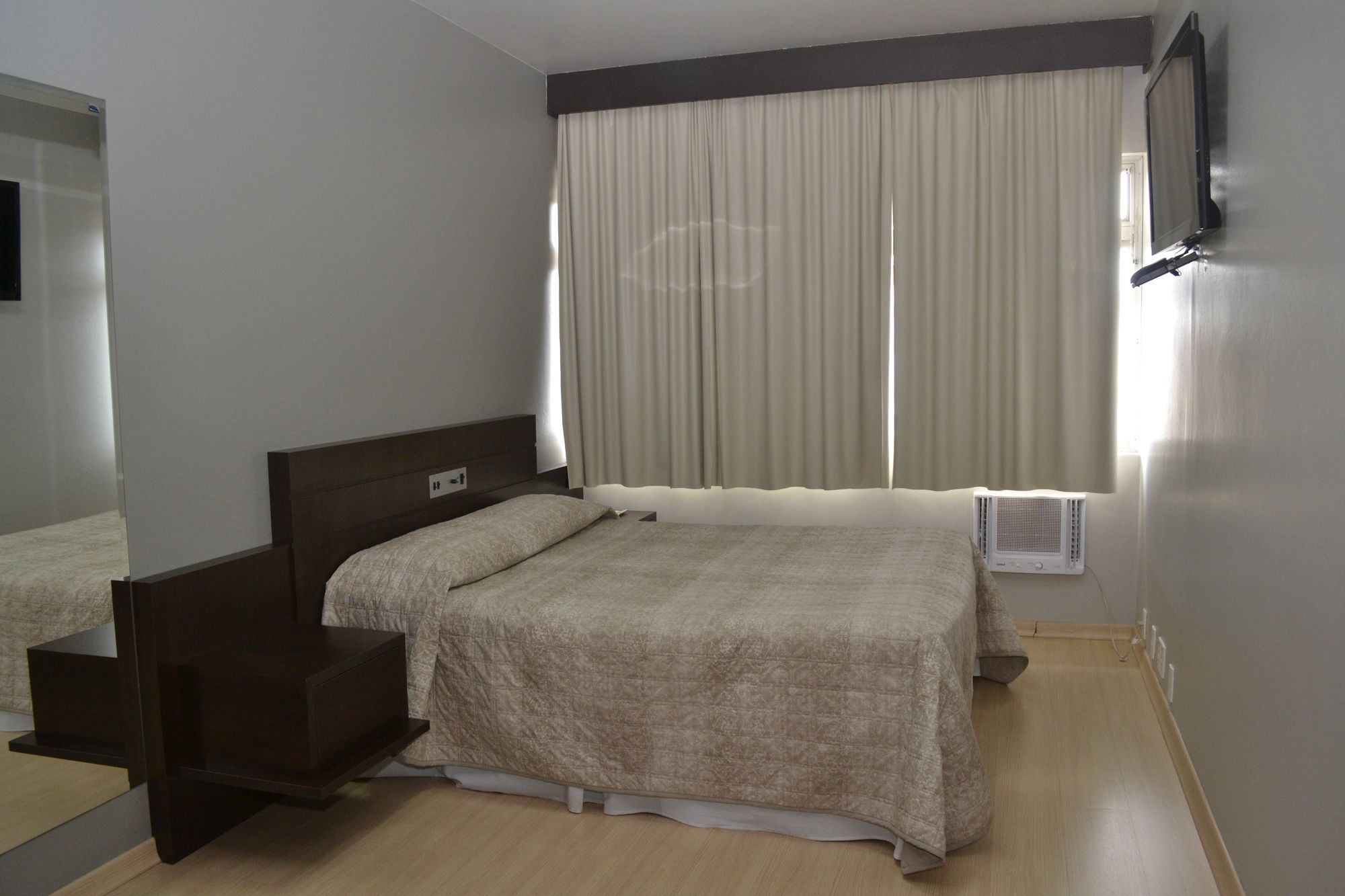 Hotel Mansiones