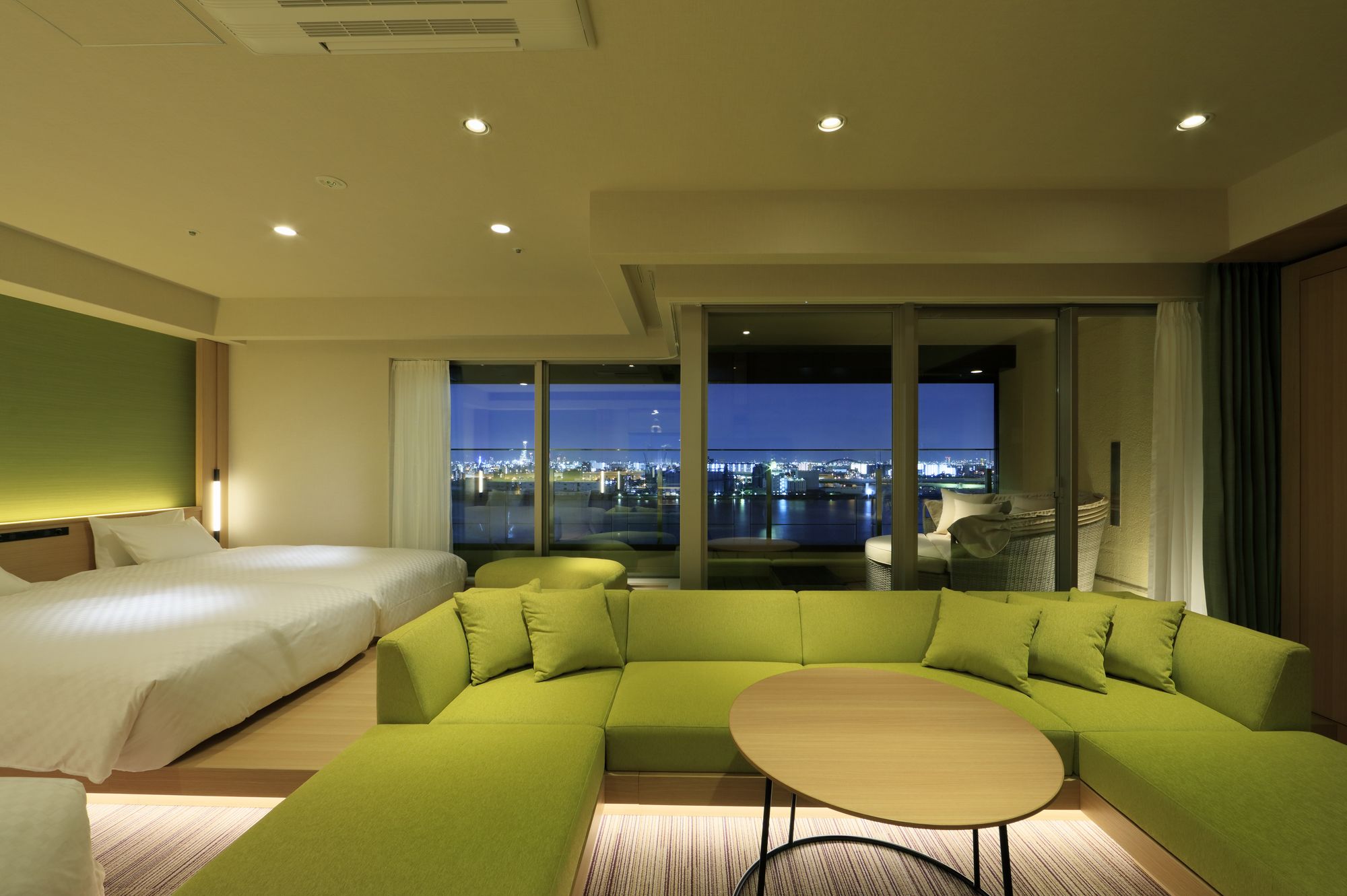 The Singulari & Skyspa At Universal Studios Japan¿