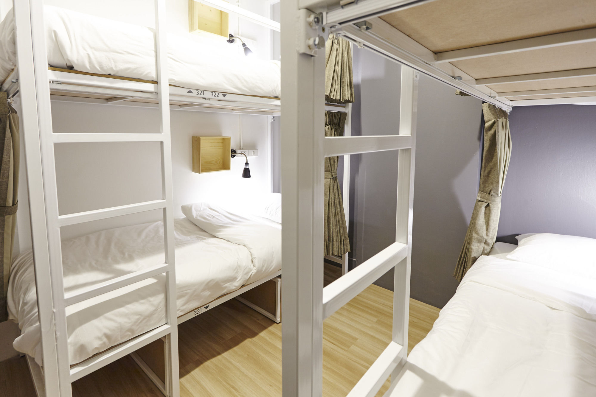 LiveitUp Asok Hostel