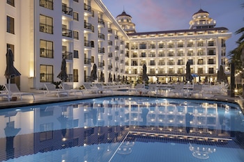 Blue Marlin Deluxe Spa & Resort