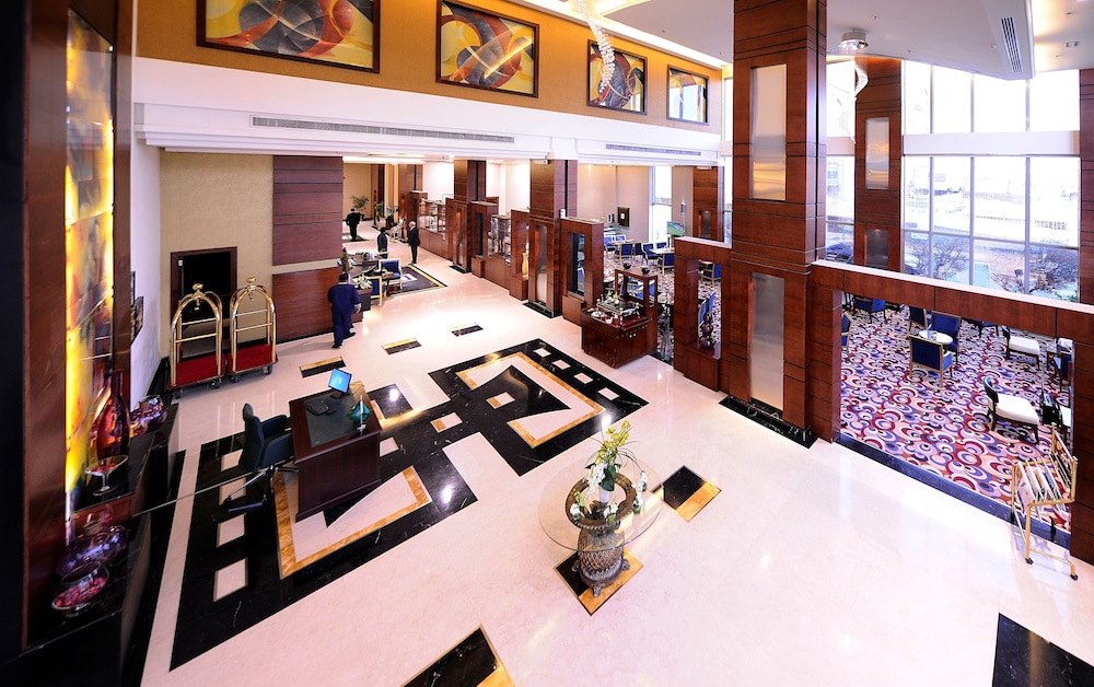 Al Hamra Palace by Warwick
