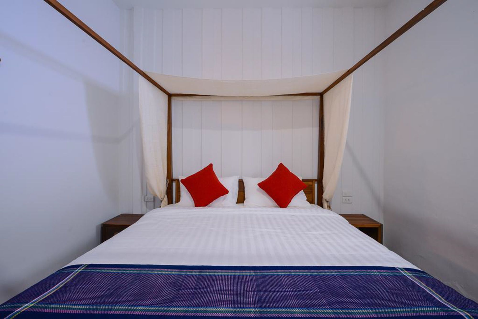 Neighbor Phuthon Boutique Hostel