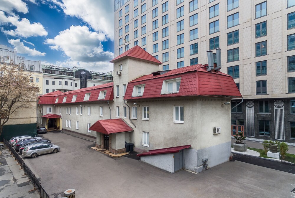 Mayak Hotel