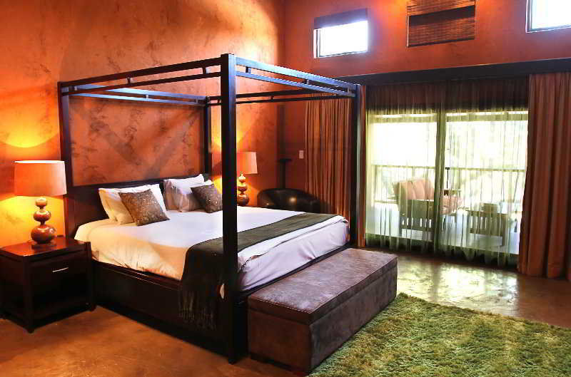 Riverstone Lodge
