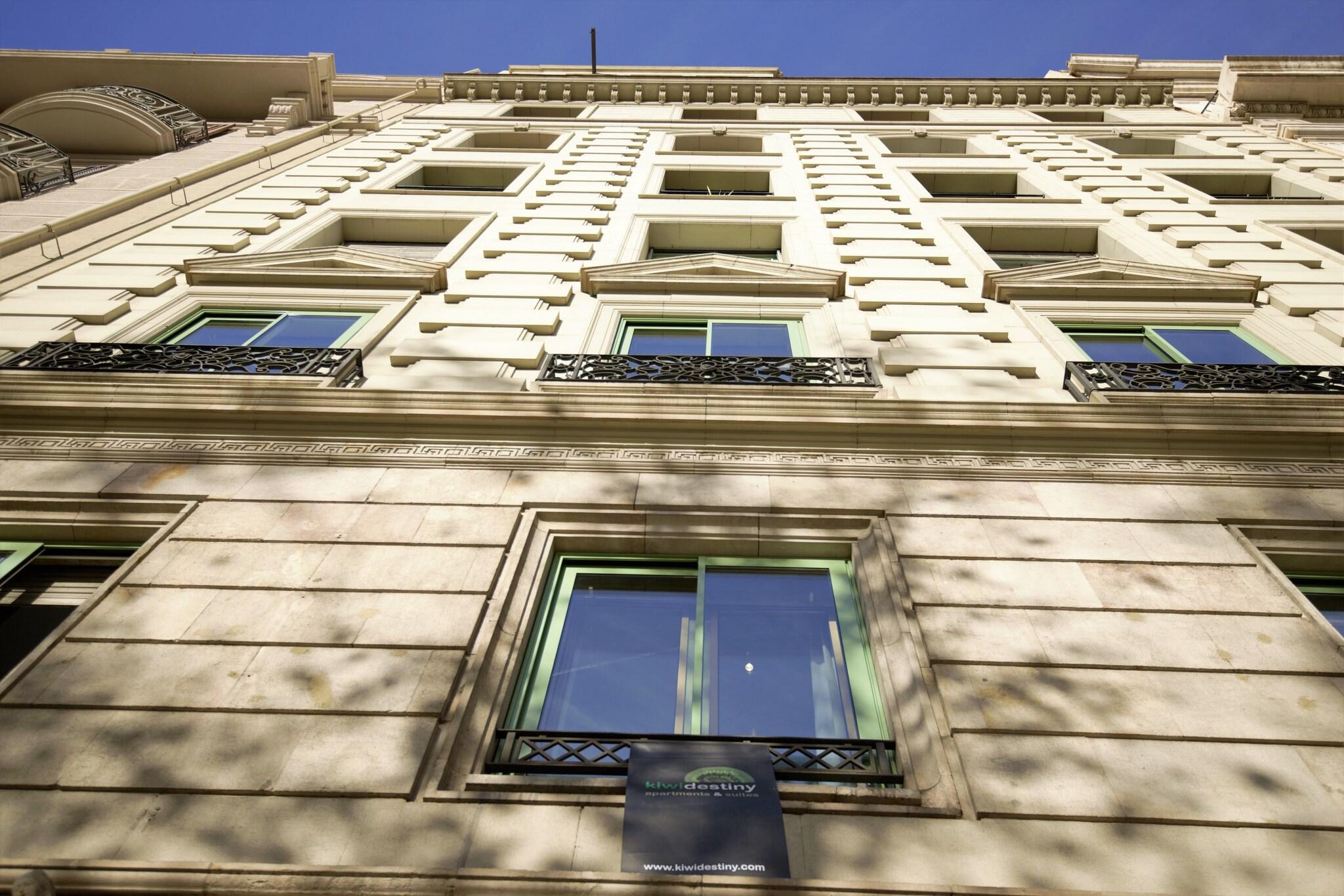 Dreamkeys Apartments & Suites