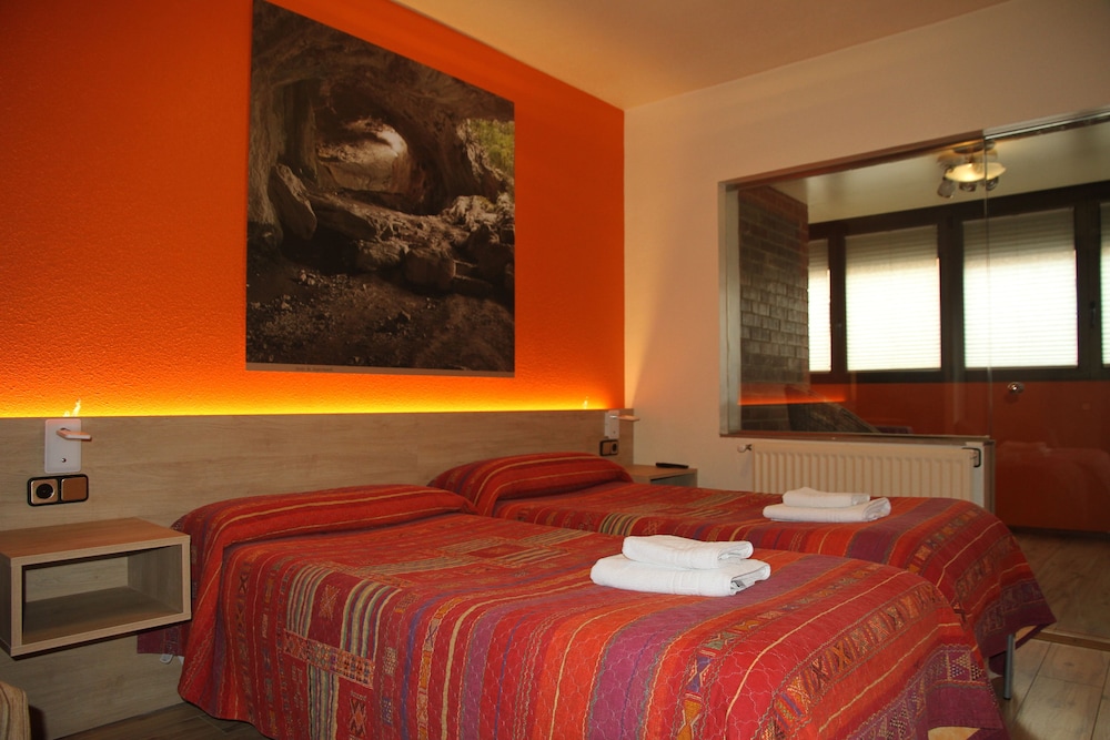 Hostal Acella
