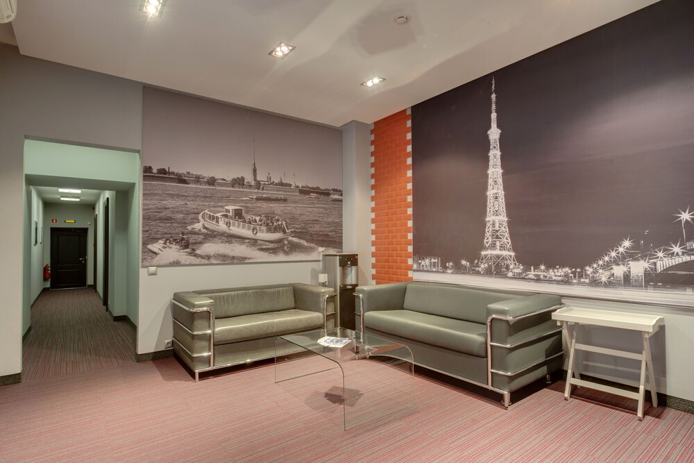 Mary Hotel