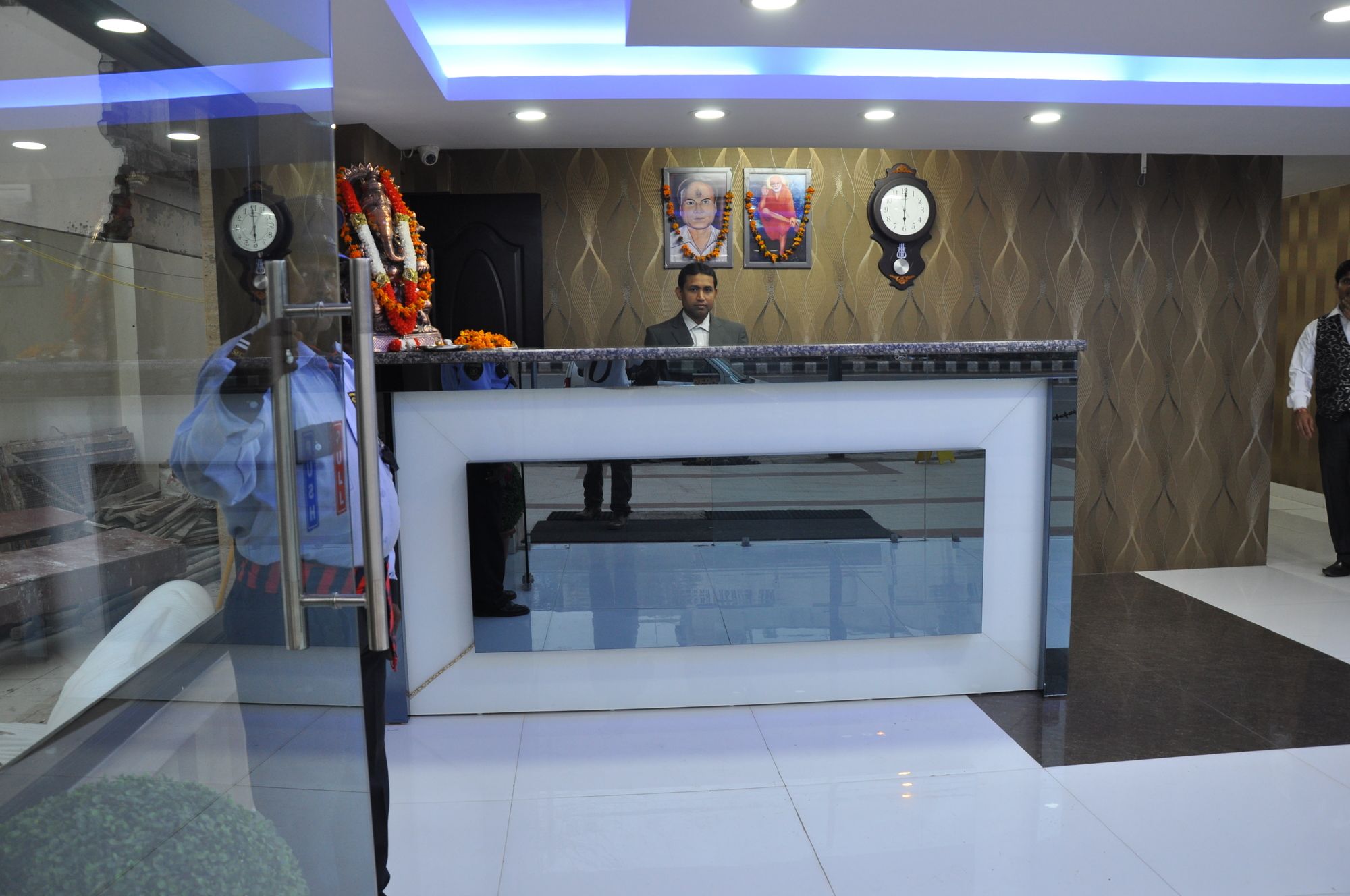 Hotel Only Suites