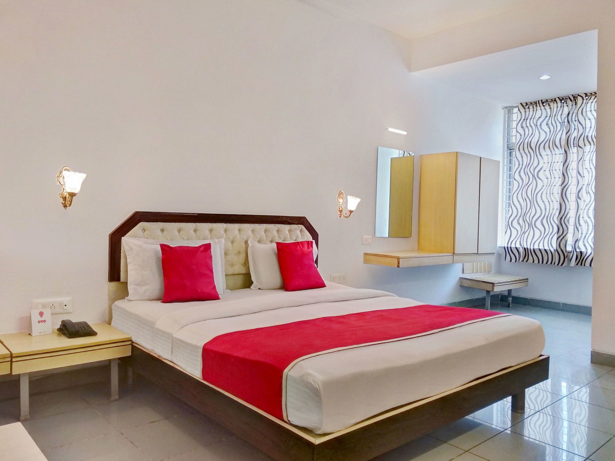 Hotel Rathod Suites By OYO Rooms