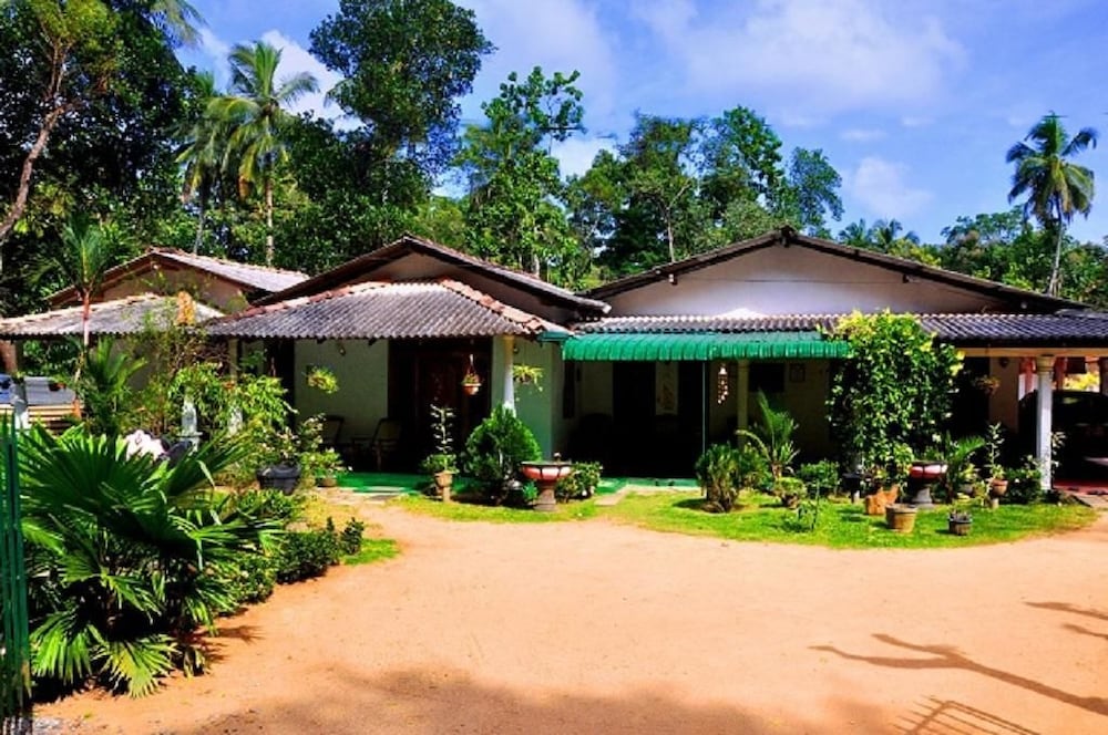 Lal Home Stay