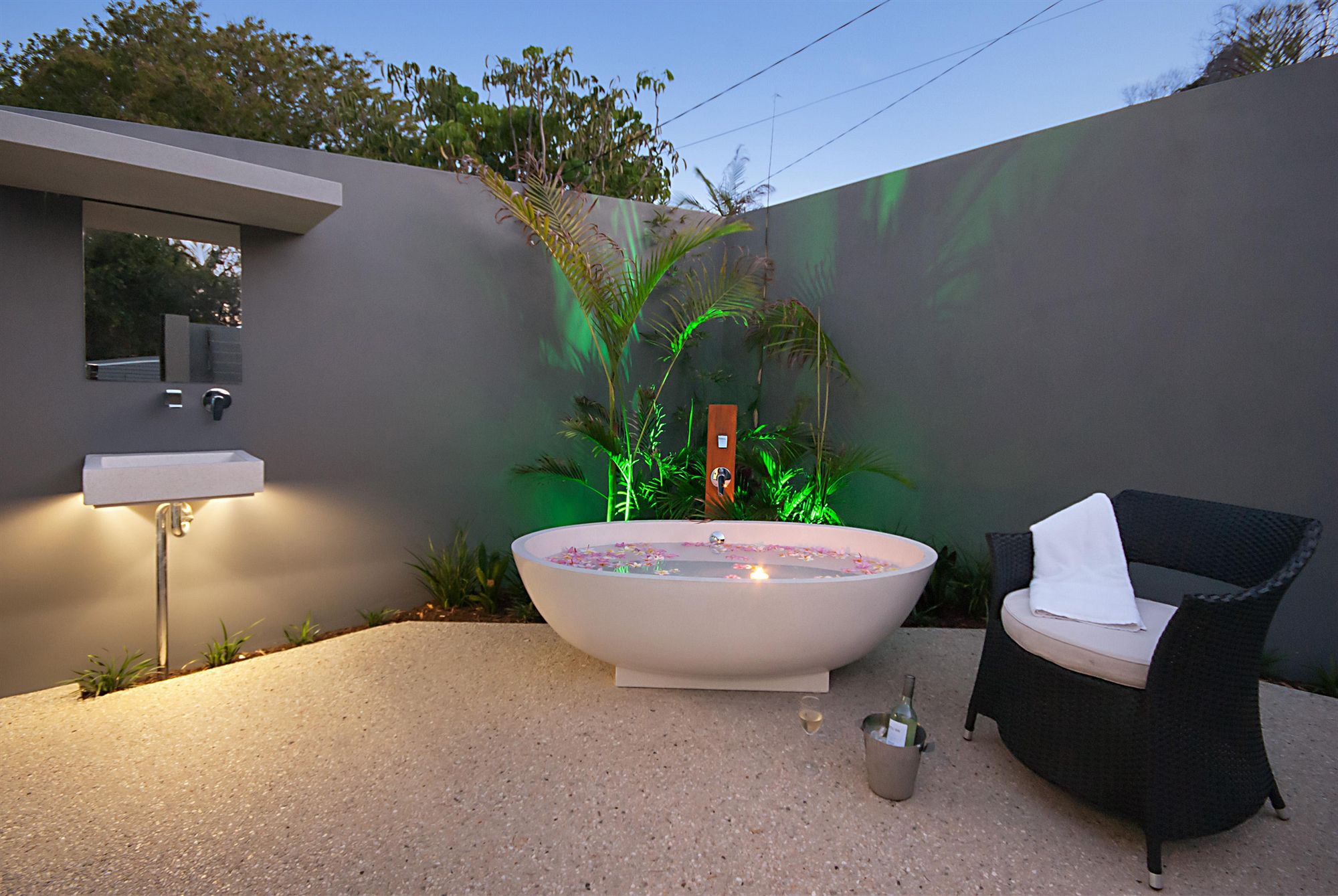Cavvanbah - Tropical Beachfront Villas