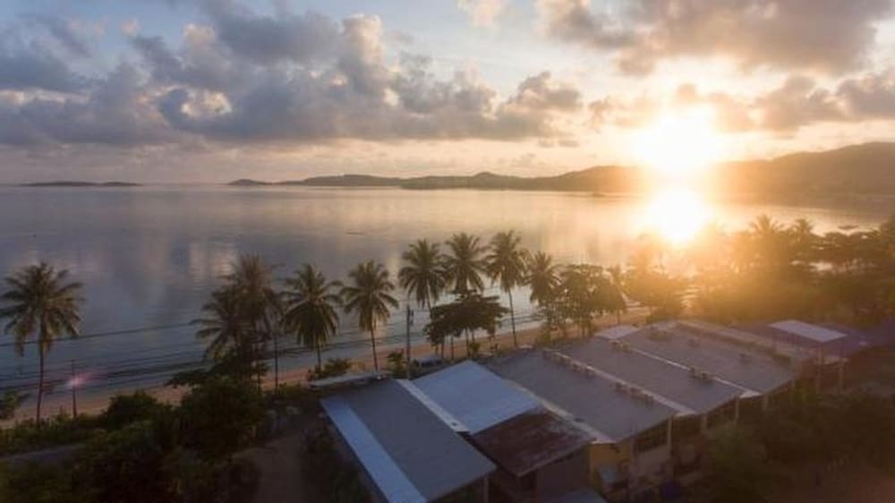 2W Beach Hostel Koh Samui