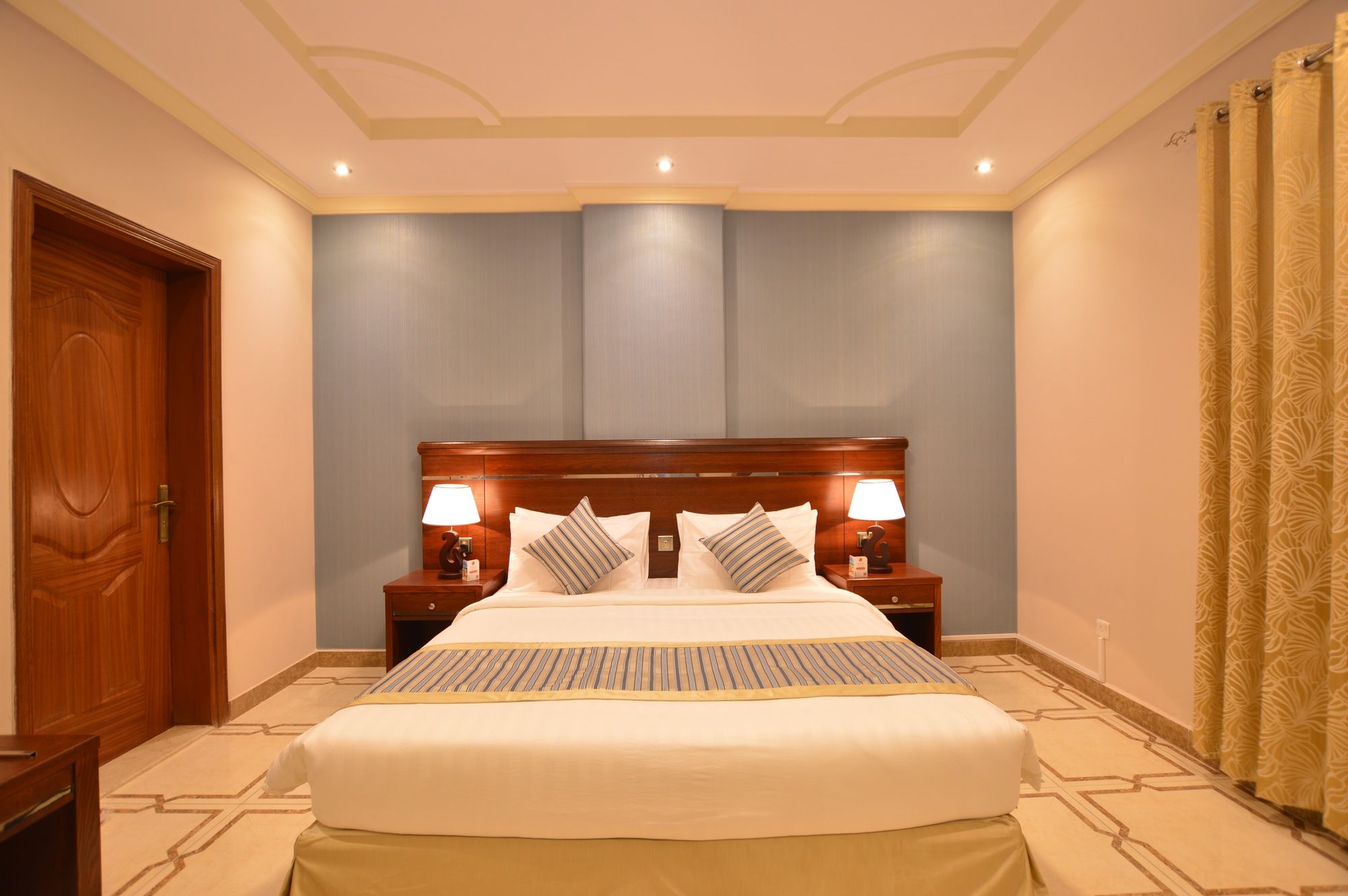 Lafontaine Al Safwa Suites