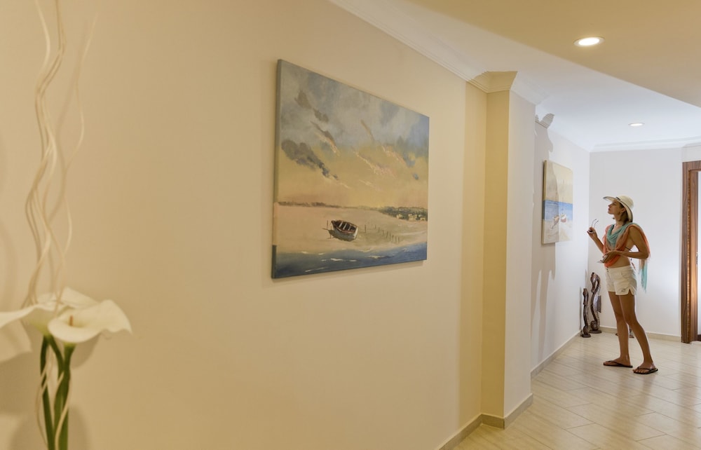 Tymnos Hotel