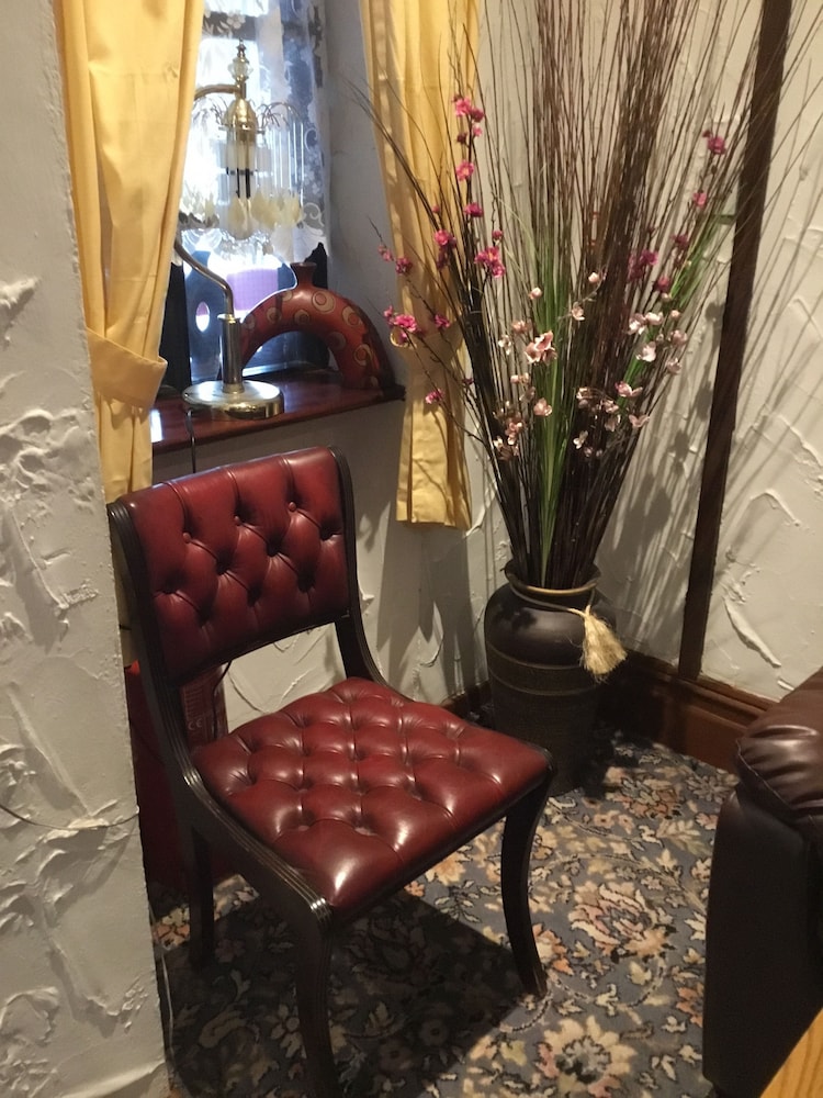 Oakleigh Hotel