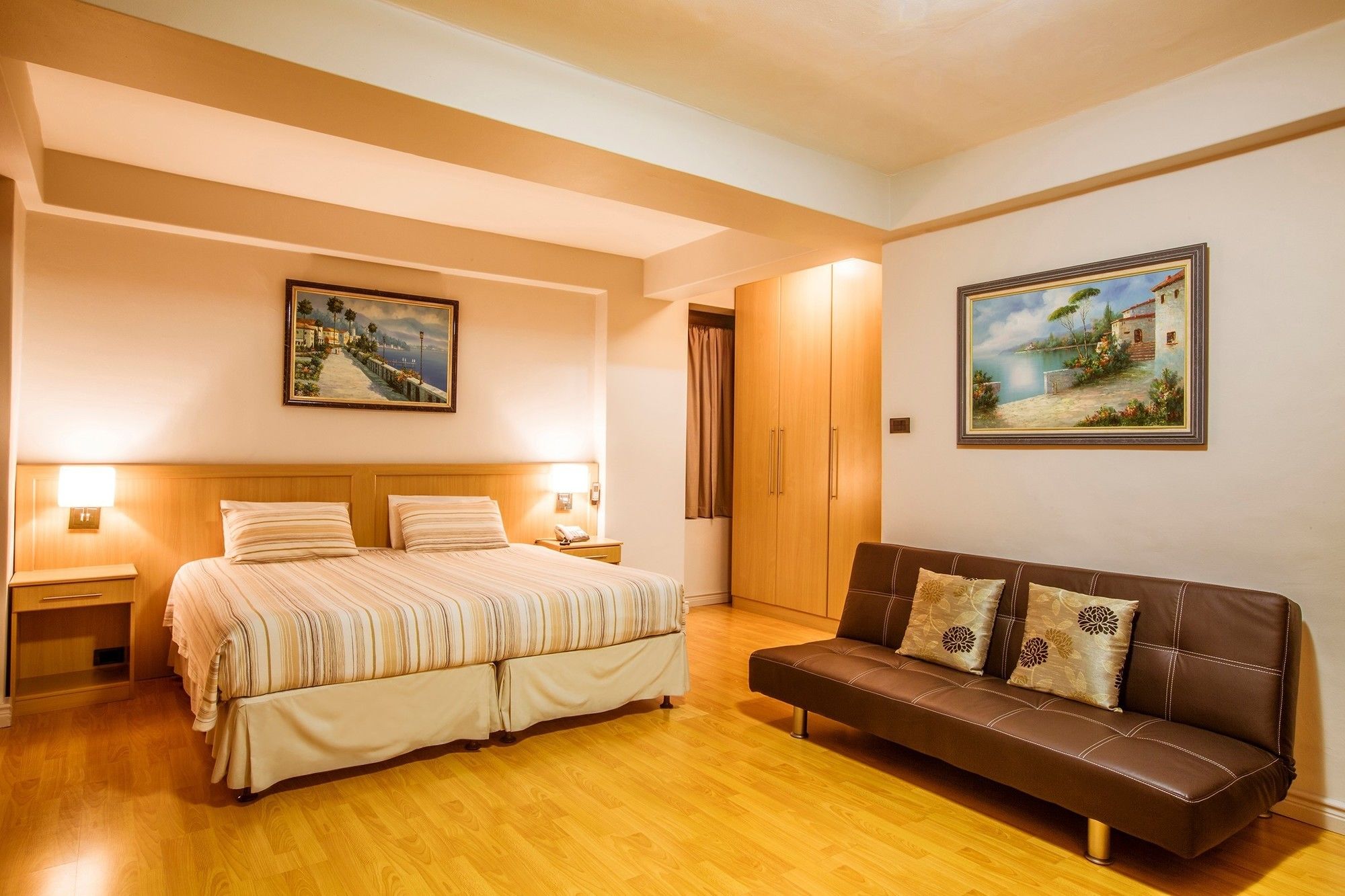 Parliament Hotel