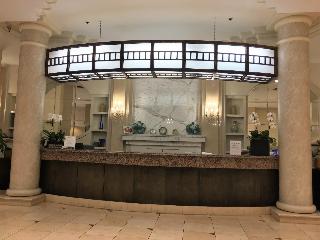 J J Grand Hotel