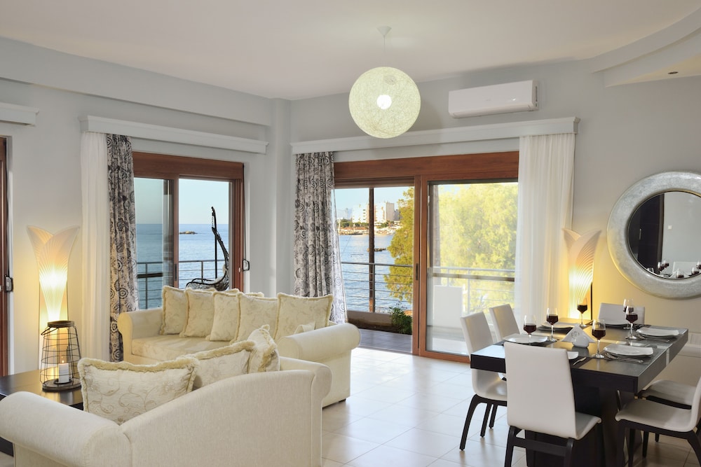 Elia Seaside Nea Chora