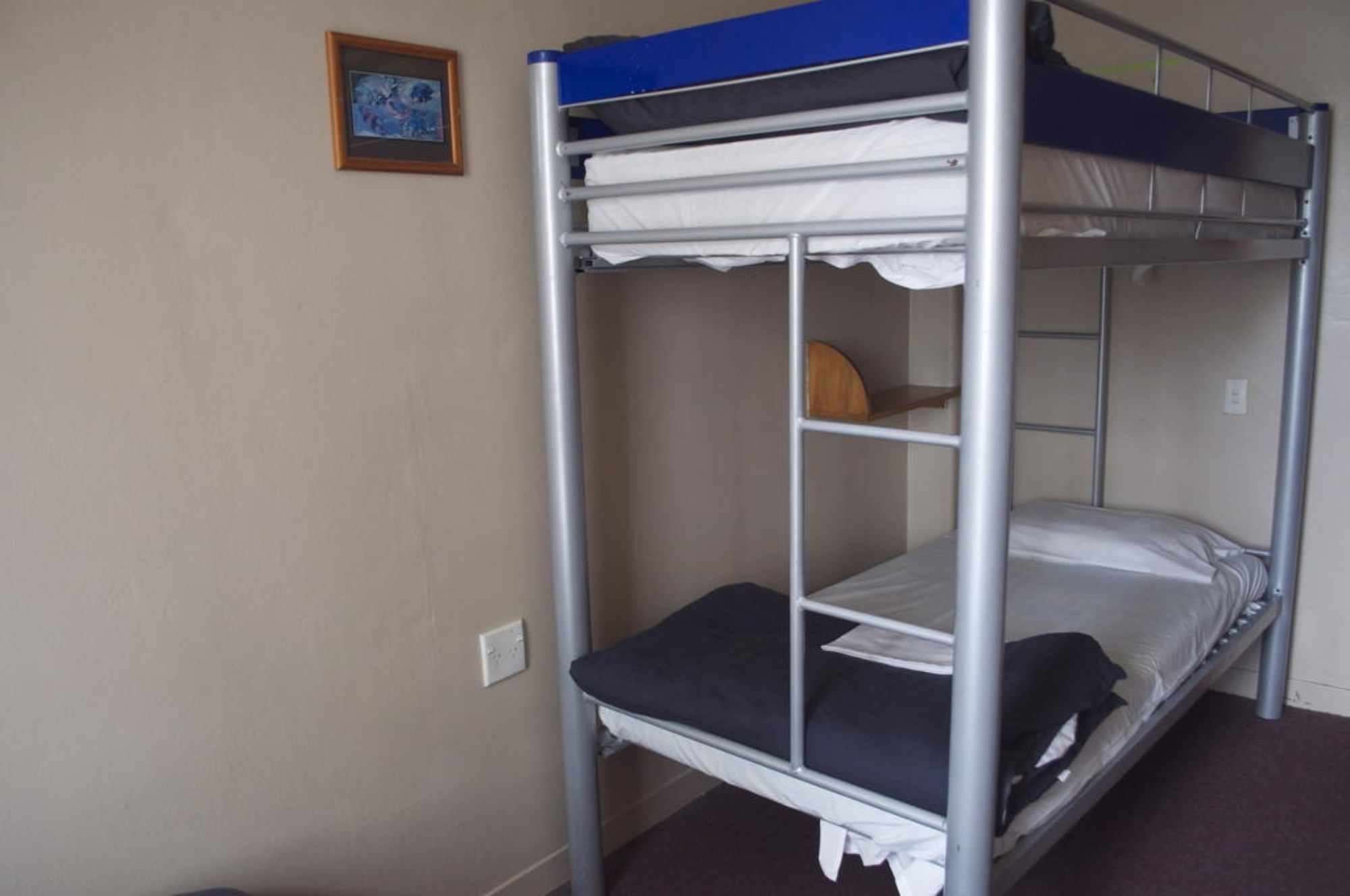 Lodge in the City - Backpacker