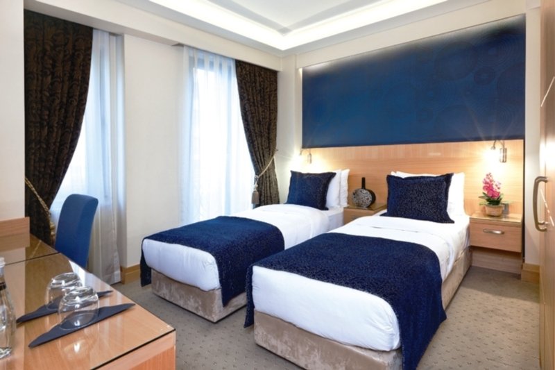 Emerald Hotel