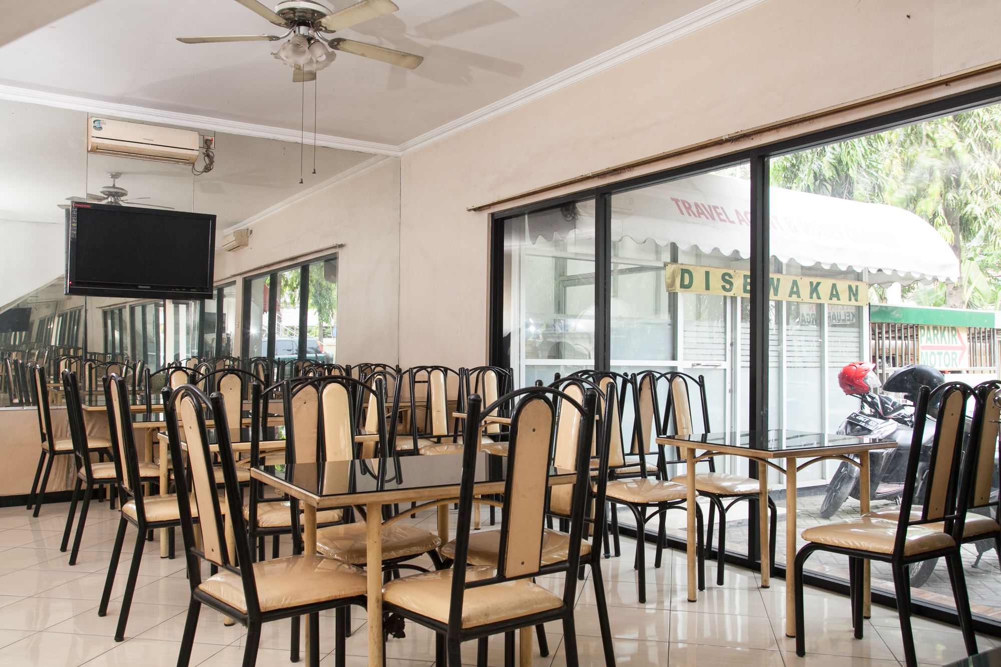 Global Inn Surabaya by RedDoorz