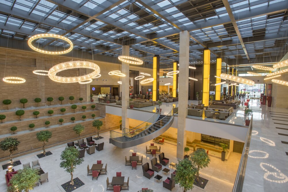 Crowne Plaza Riyadh RDC Hotel & Convention