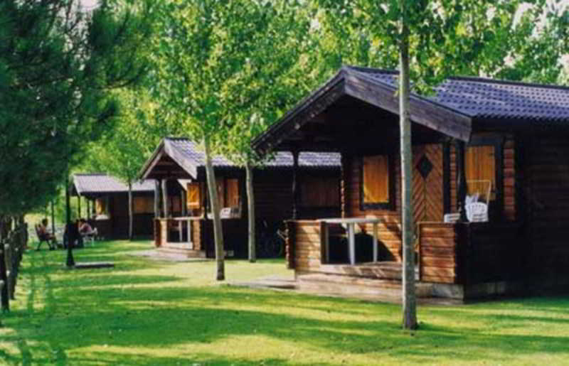 Ligüerre Enoturismo Camping & Bungalows