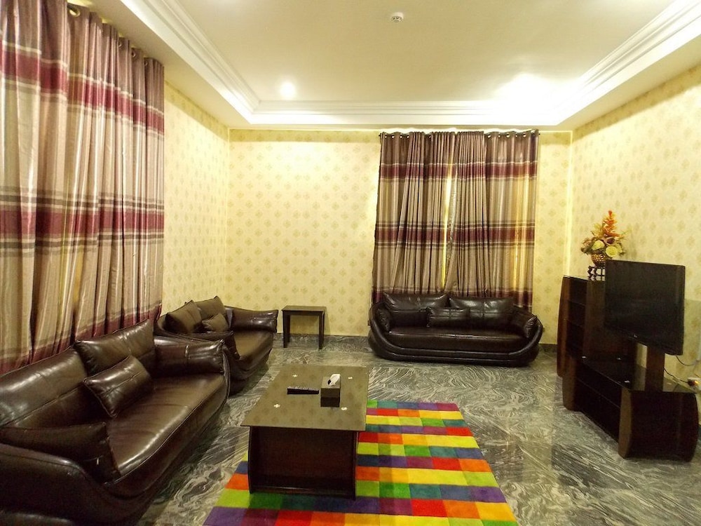 Ajuji Greenwich Hotel