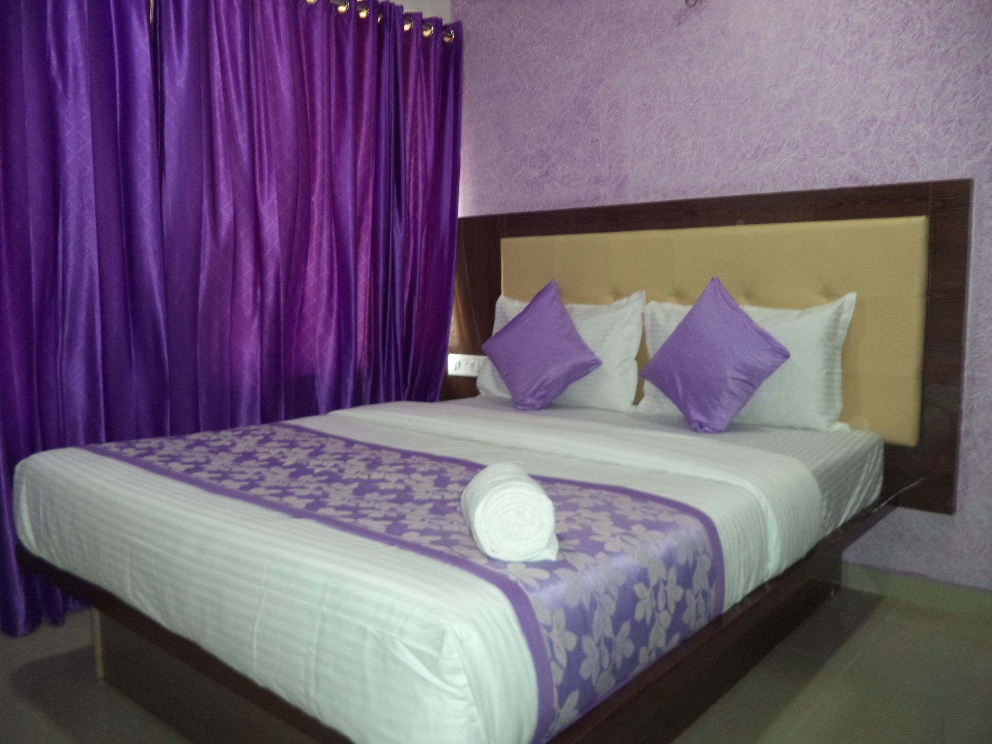 Hotel Symphony Grand