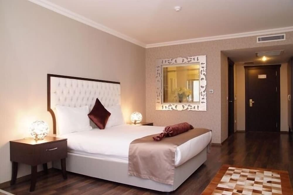 Crowne Plaza Istanbul - Ortakoy Bosphorus